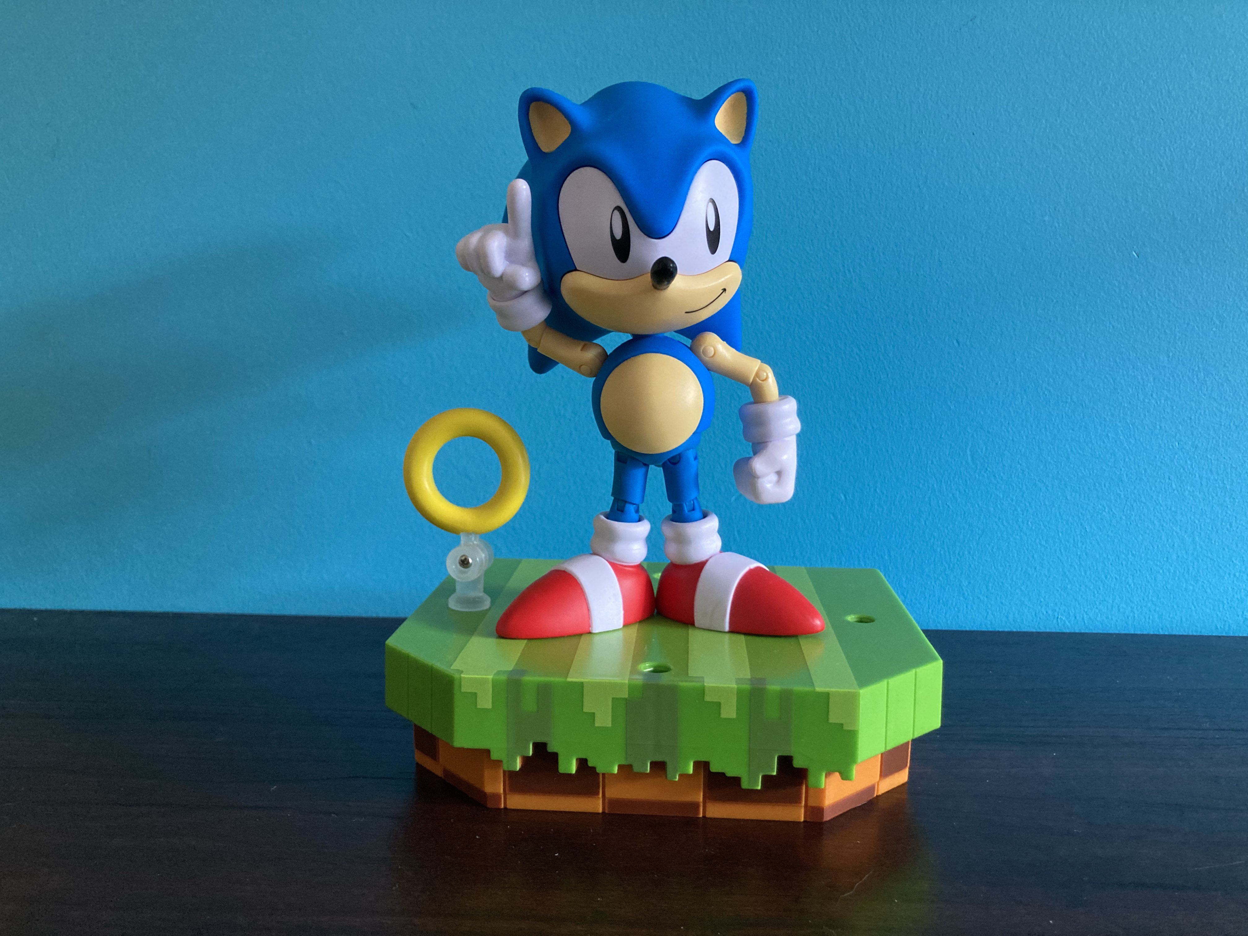 Classic Sonic figure